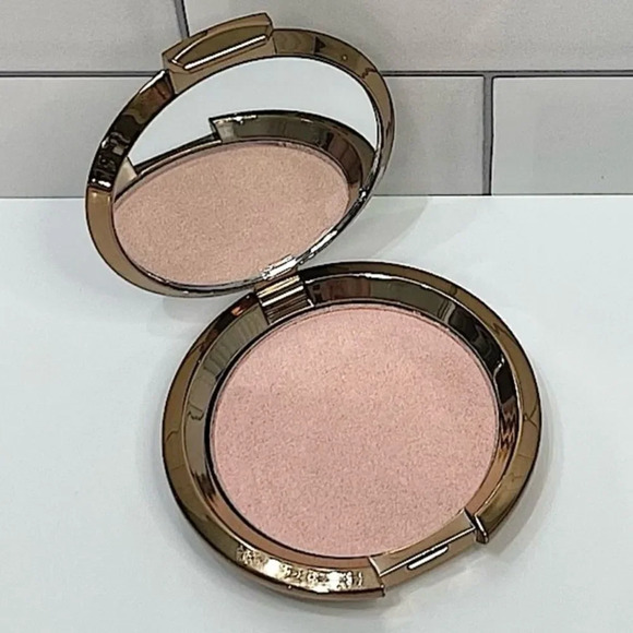 BECCA Rose Quartz Flashes Seashells Light Chaser Highlighter - Picture 1 of 1